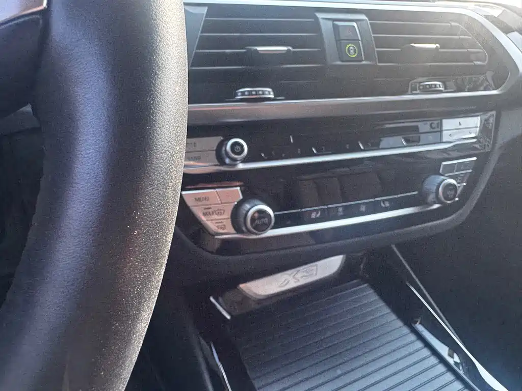 BMW X3 — миниатюра 12