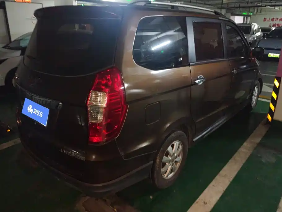 Wuling Hongguang — миниатюра 3
