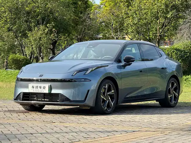 LYNK  &CO. 07 EM P 2024