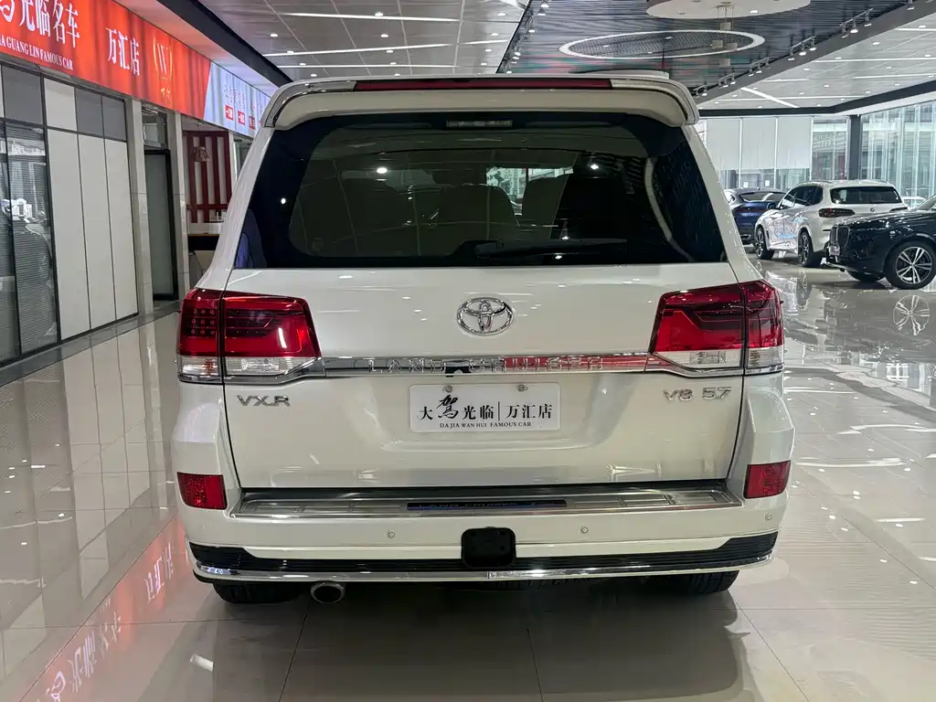 Toyota Land Cruiser — миниатюра 5