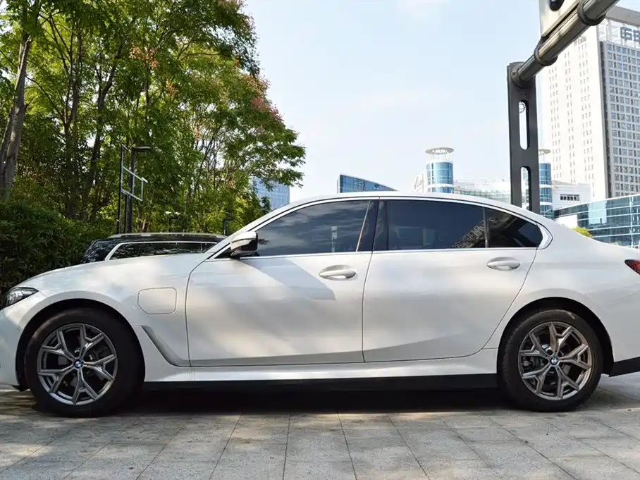BMW i3 — миниатюра 5