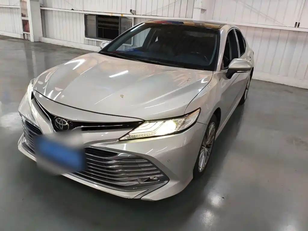 Toyota Camry — миниатюра 2