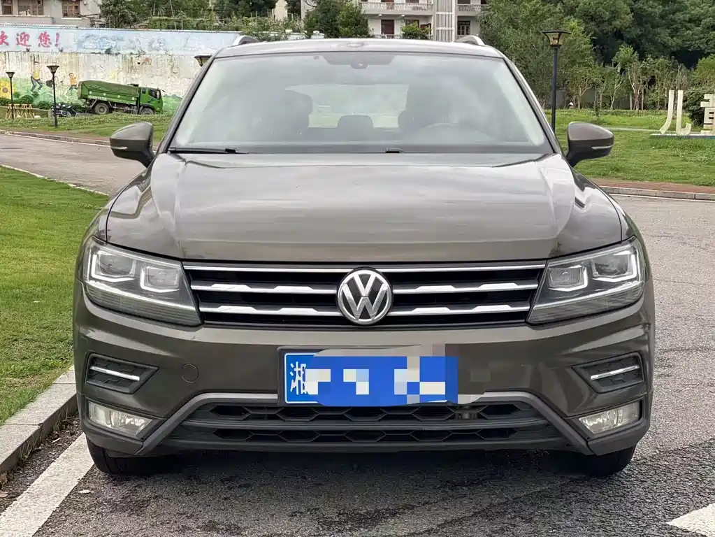 Volkswagen Tiguan L L 2017 330TSI AT Luxury
