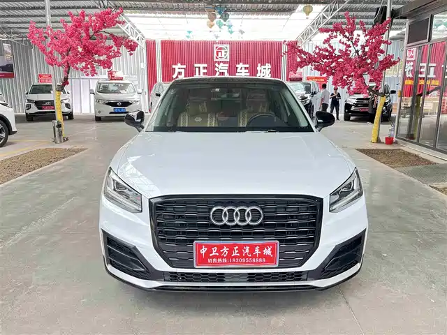 audi q2l
