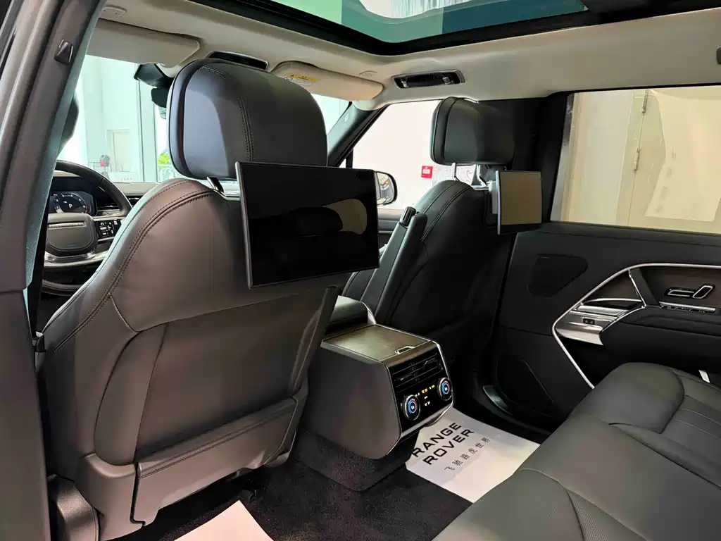 Land Rover Range Rover — миниатюра 17