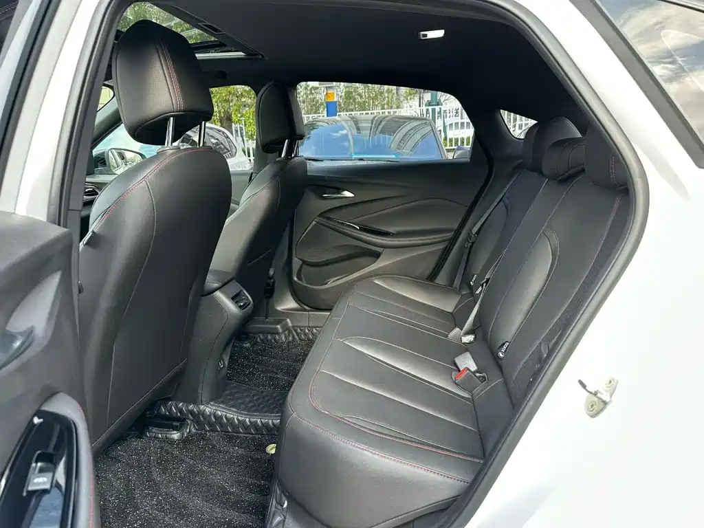 Buick Verano — миниатюра 8