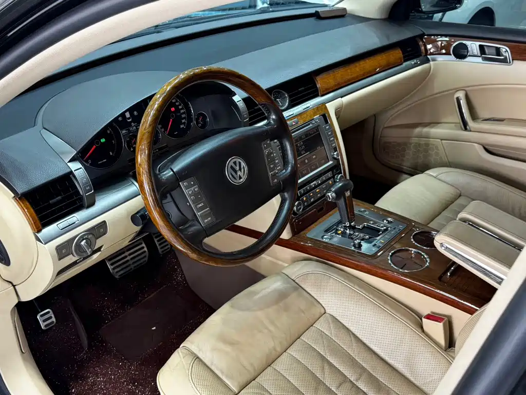 Volkswagen Phaeton — миниатюра 6