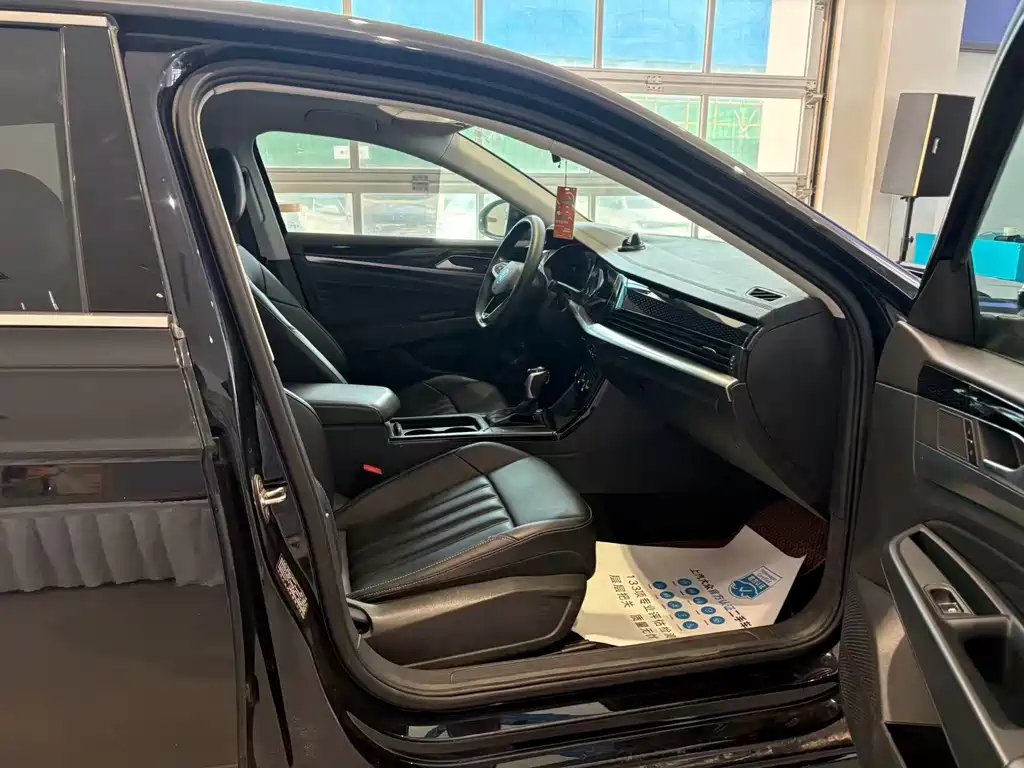 Volkswagen Passat — миниатюра 11