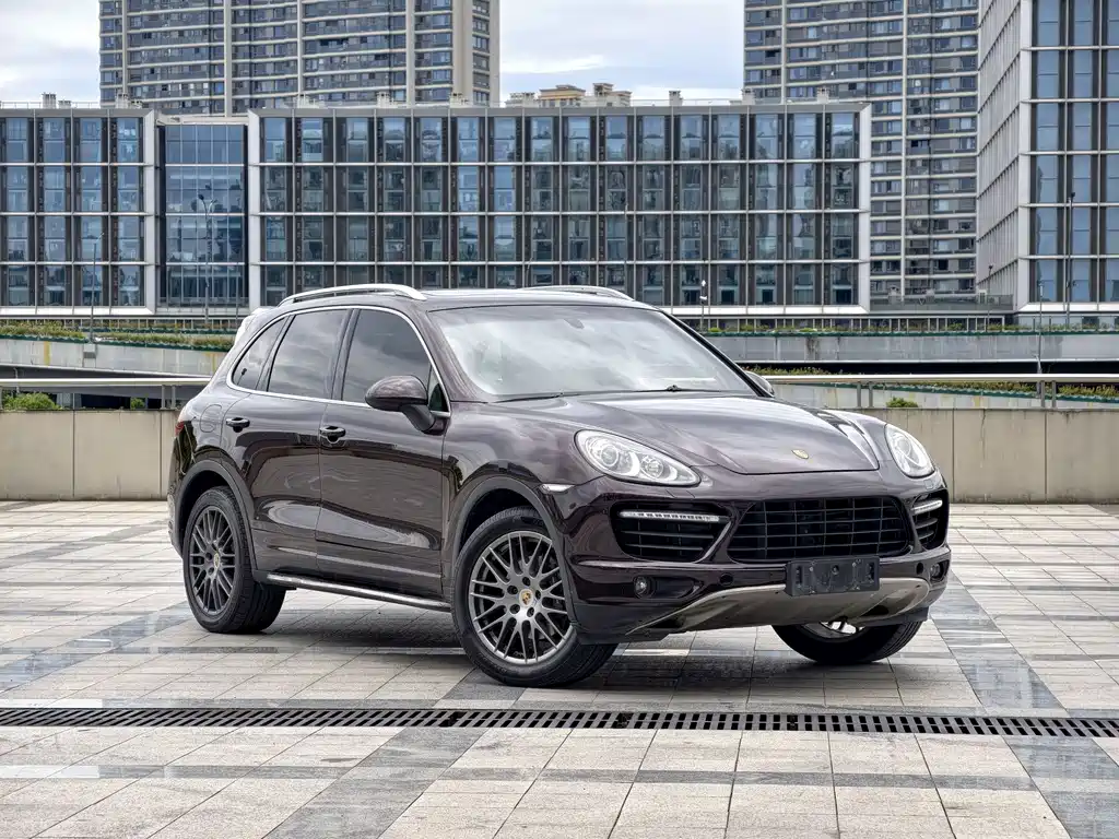 Porsche Cayenne 2014 Cayenne Platinum Edition 3.0T