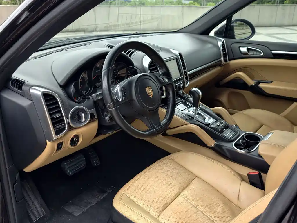 Porsche Cayenne 2014 Cayenne Platinum Edition 3.0T