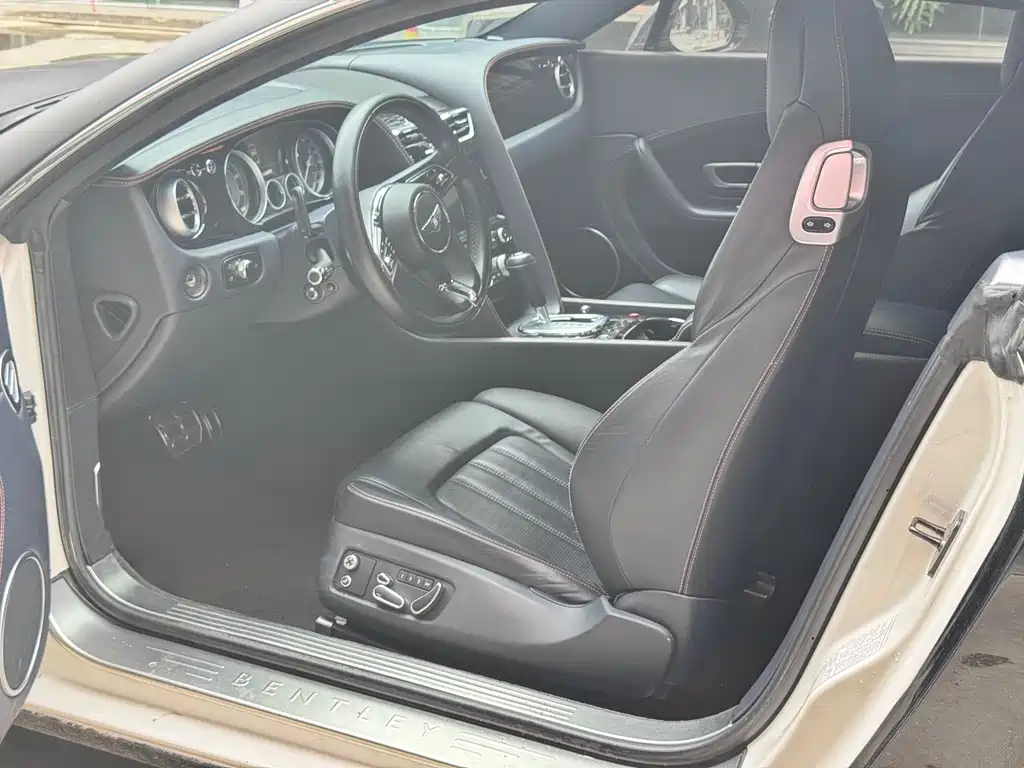 Bentley Continental — миниатюра 4