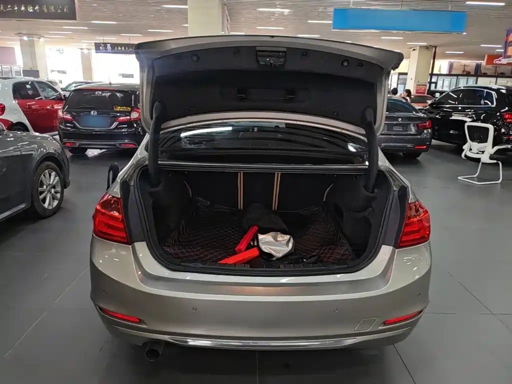 BMW 3 Series — миниатюра 19