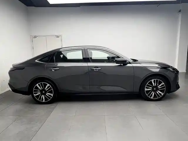 Changan Eado — миниатюра 7