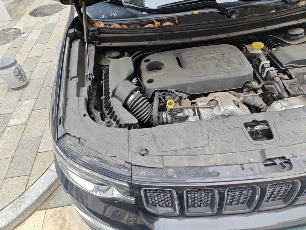 Jeep Commander — миниатюра 21