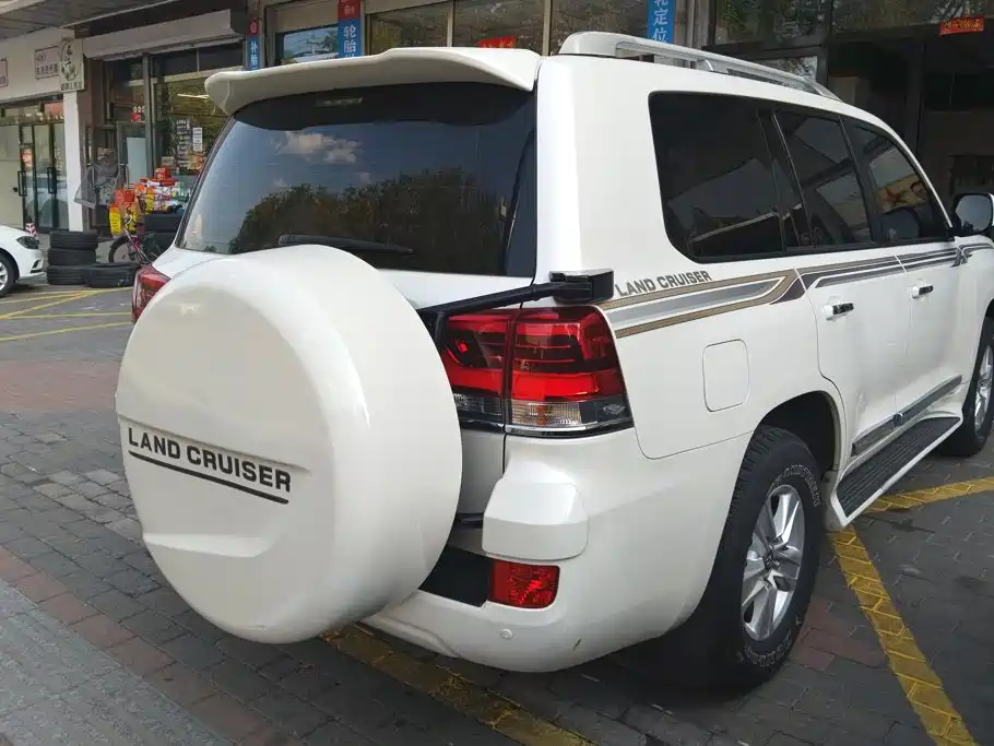 Toyota Land Cruiser — миниатюра 3