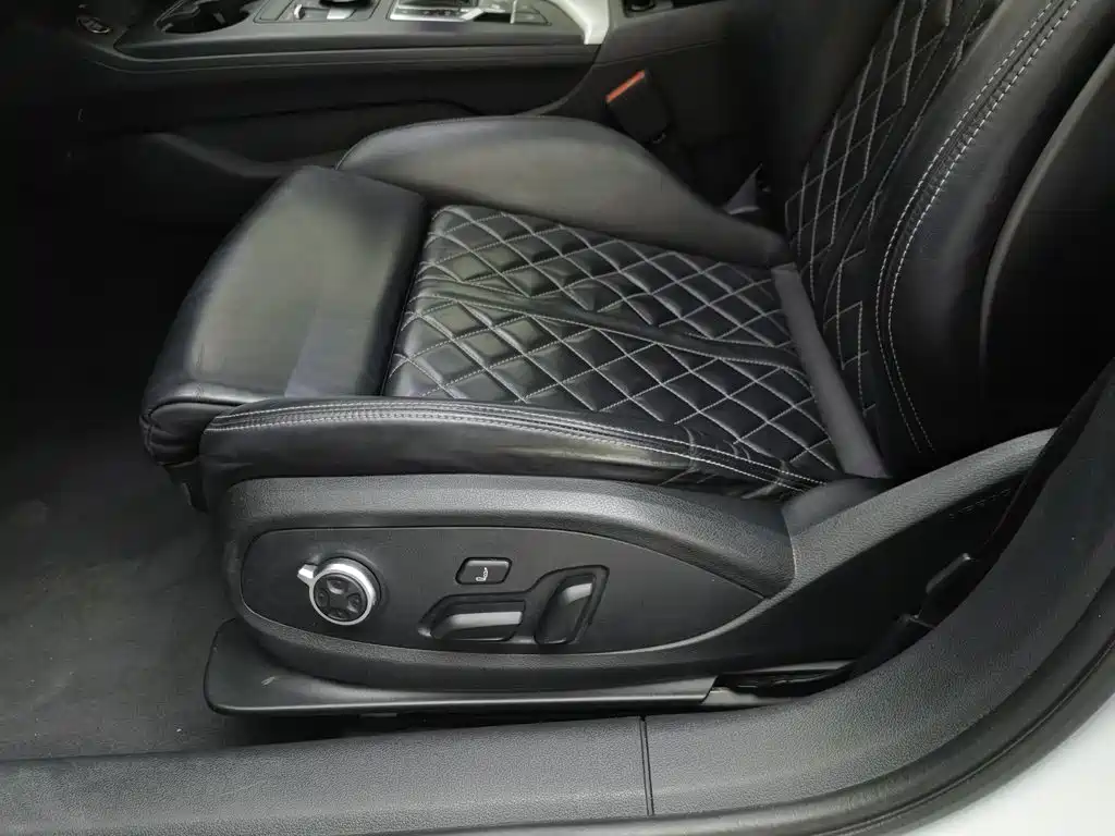 Audi S4 — миниатюра 20