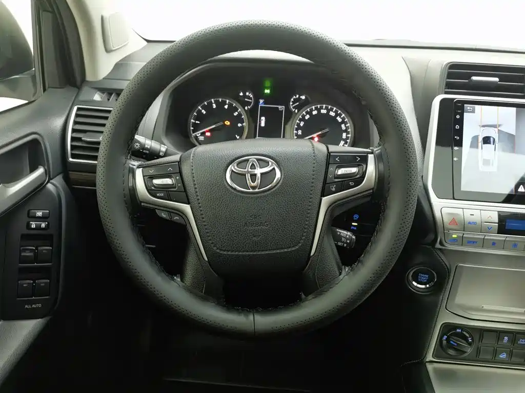 Toyota Prado — миниатюра 11