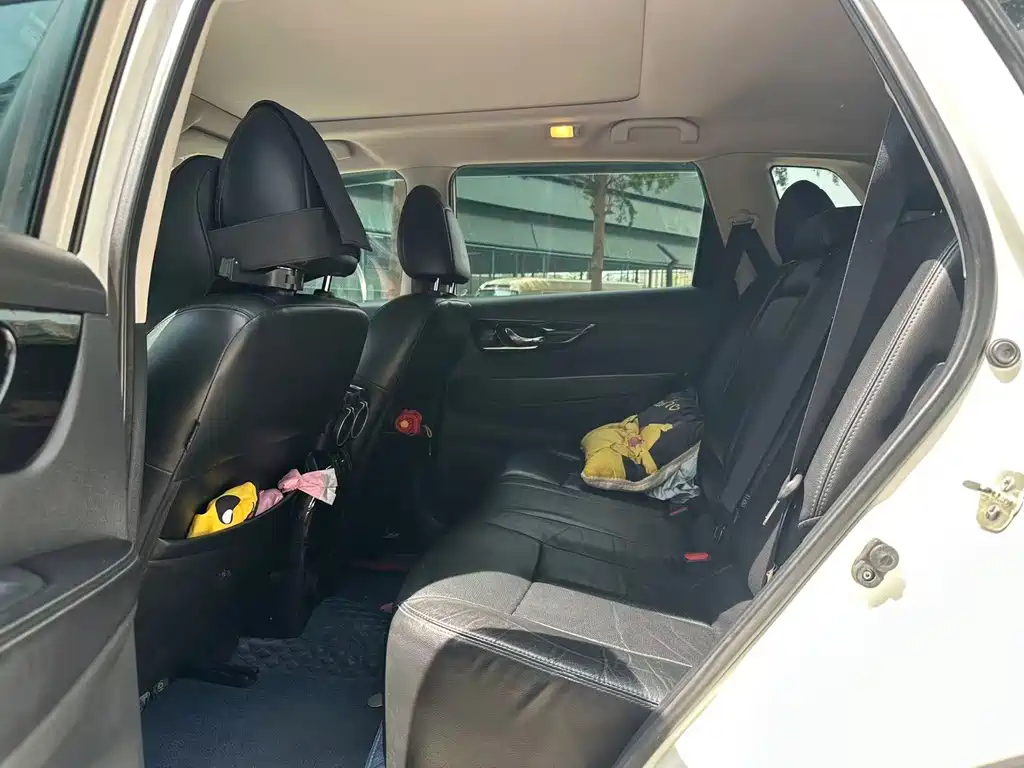 Nissan X-Trail — миниатюра 7