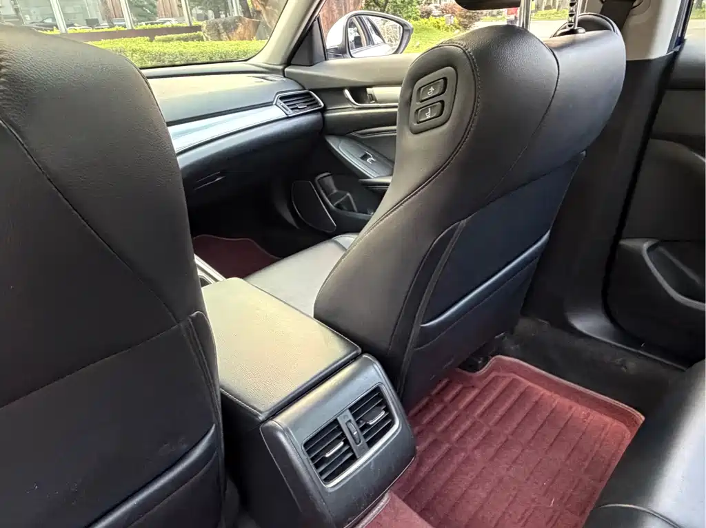 Honda Accord — миниатюра 18