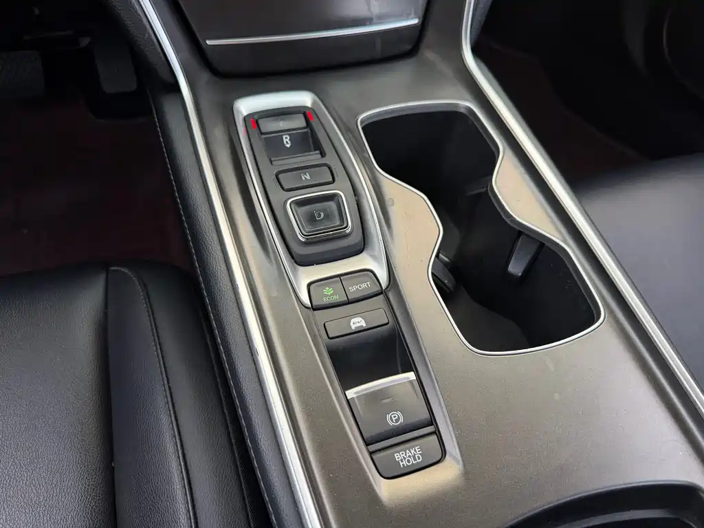 Honda Accord — миниатюра 13