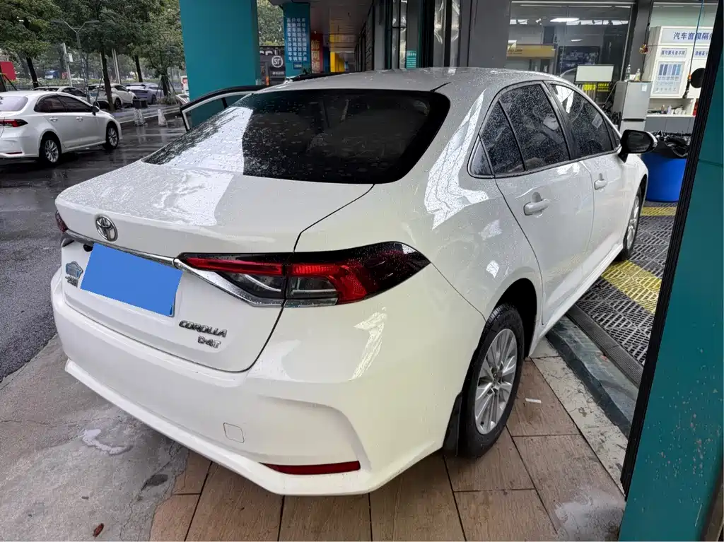 Toyota Corolla — миниатюра 7