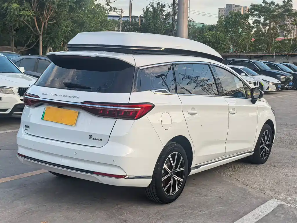 BYD Song MAX MAX 2022 DM-i 105KM Executive