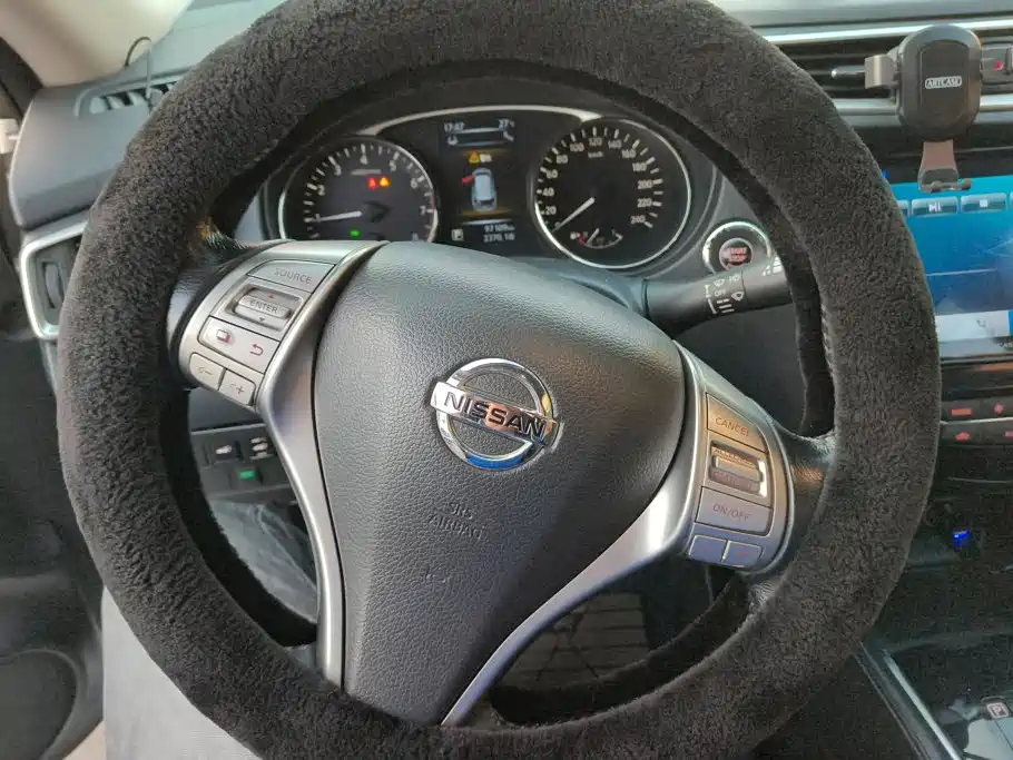 Nissan X-Trail — миниатюра 15