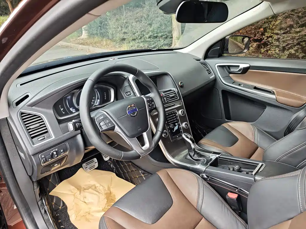 Volvo XC60 — миниатюра 12