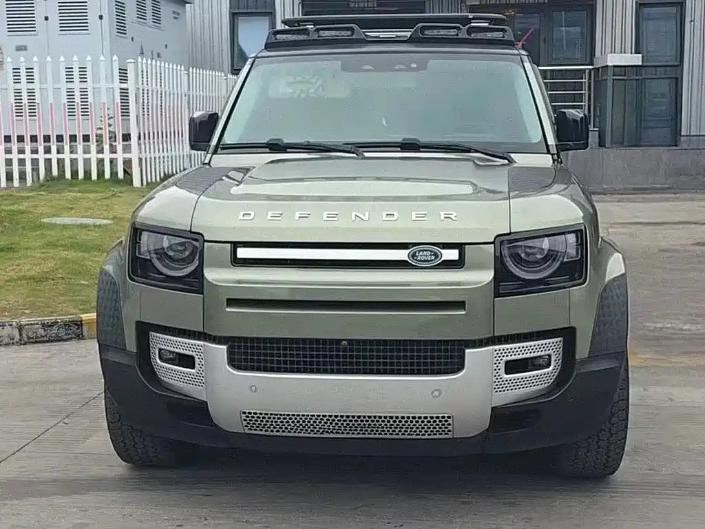 Land Rover Defender — миниатюра 2