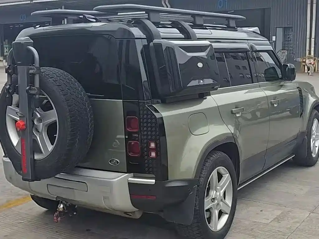 Land Rover Defender — миниатюра 4