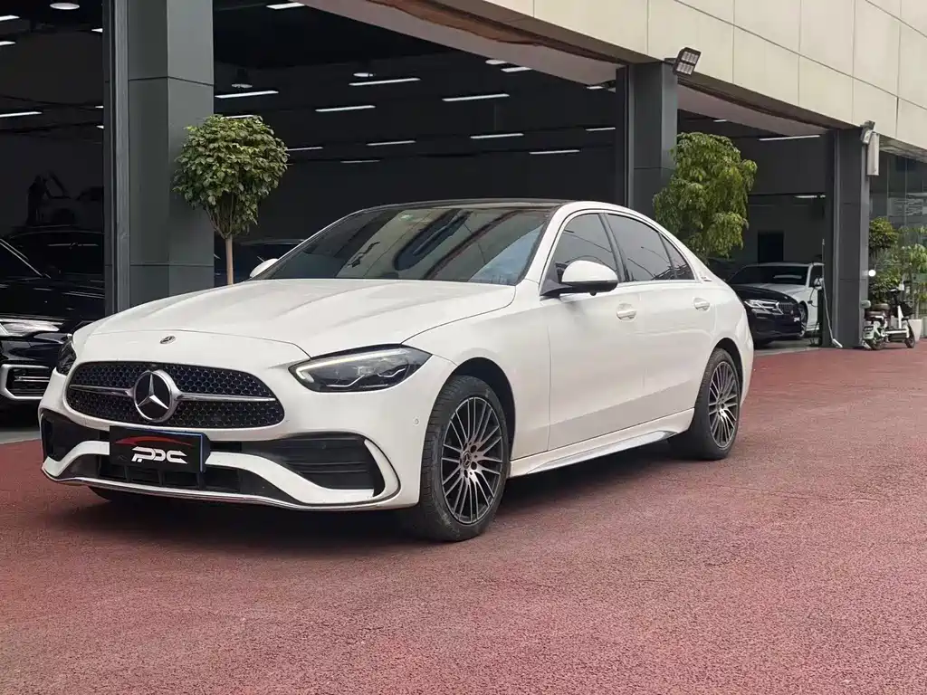 Mercedes-Benz C-Class 2022