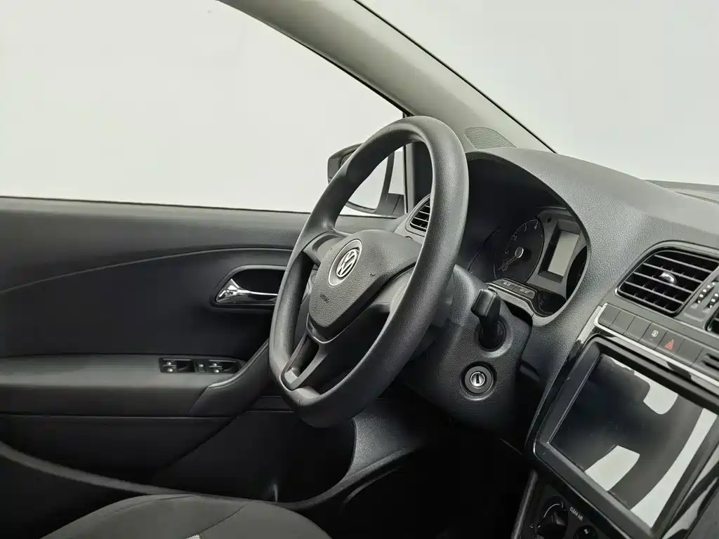 Volkswagen Polo — миниатюра 22