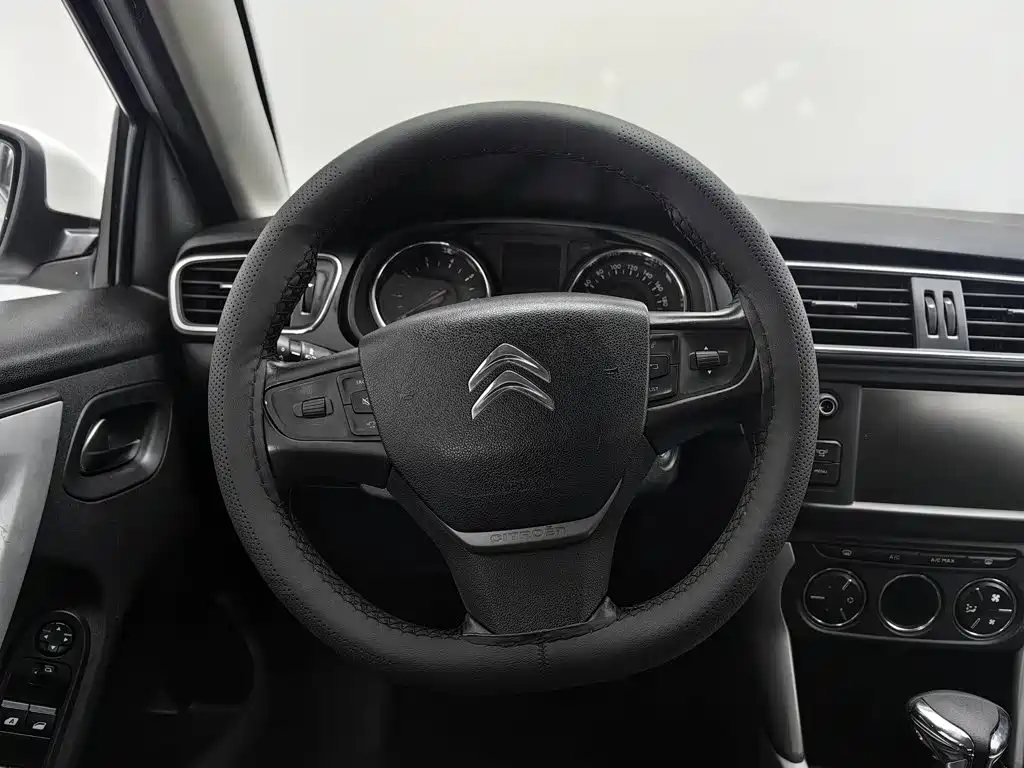 Citroen C3-XR — миниатюра 11
