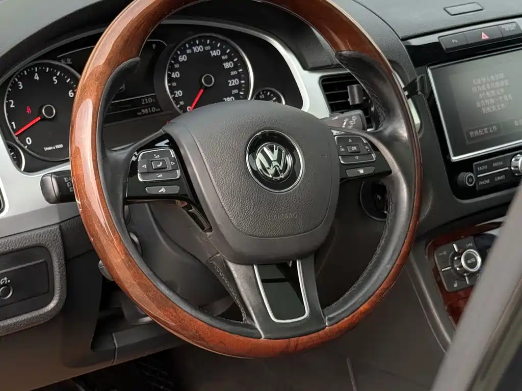 Volkswagen Touareg — миниатюра 5