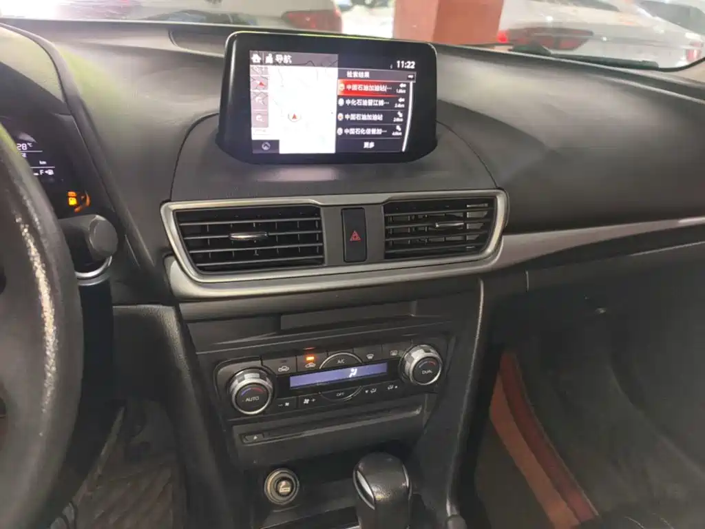 Mazda 3 Axela — миниатюра 13