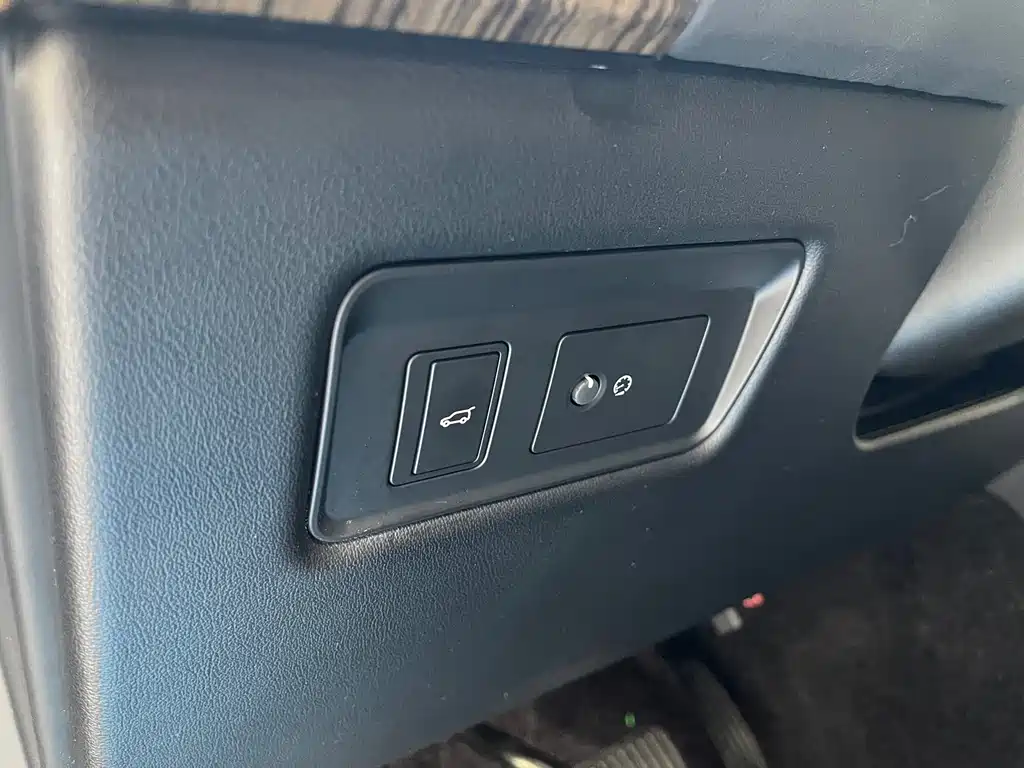 Land Rover Range Rover — миниатюра 17