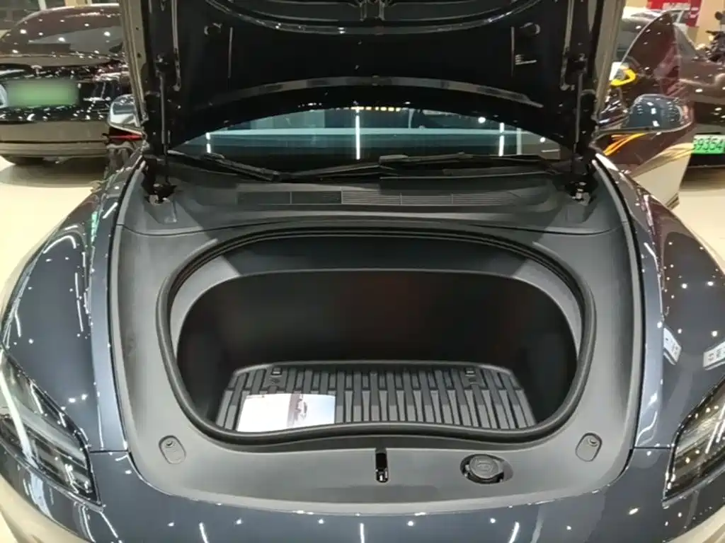 Tesla Model 3 — миниатюра 20