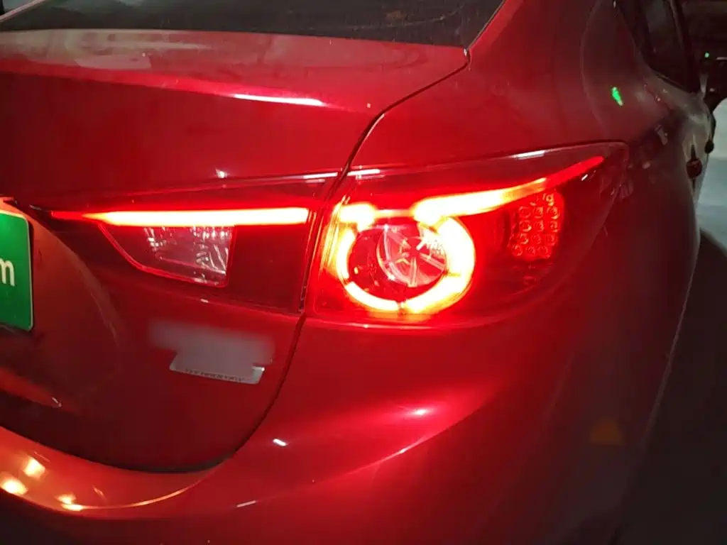 Mazda 3 Axela — миниатюра 8