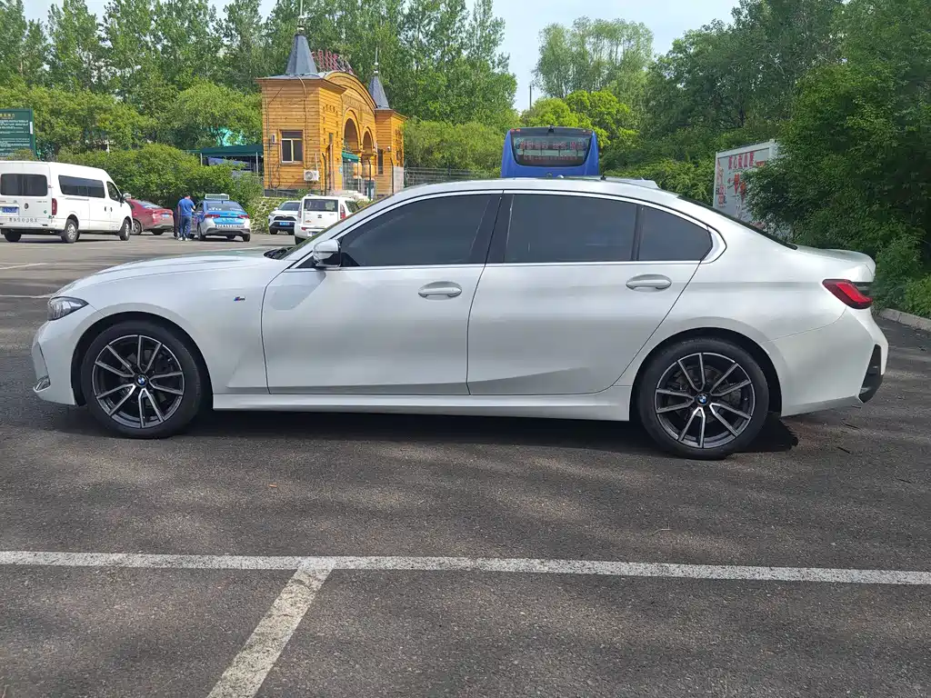 BMW 3 Series — миниатюра 21
