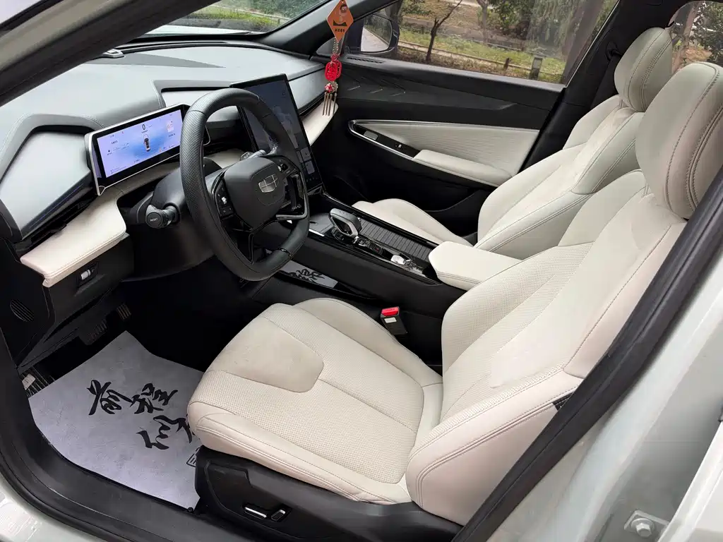 Geely Boyue L — миниатюра 5