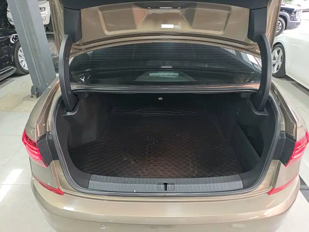 Volkswagen Passat — миниатюра 19