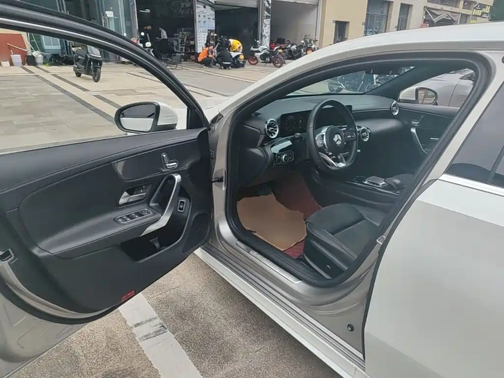 Mercedes-Benz A-Class — миниатюра 16