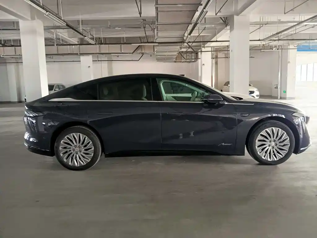 Buick Electra L7 — миниатюра 4