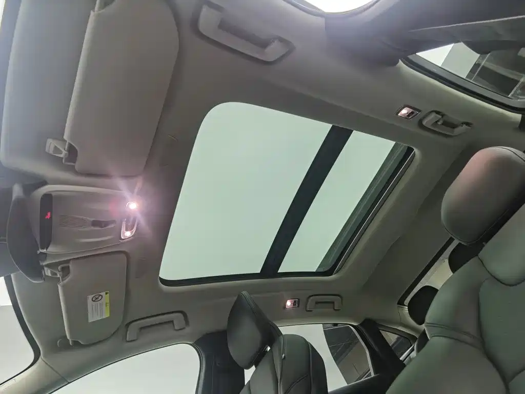 Volvo S90 — миниатюра 14
