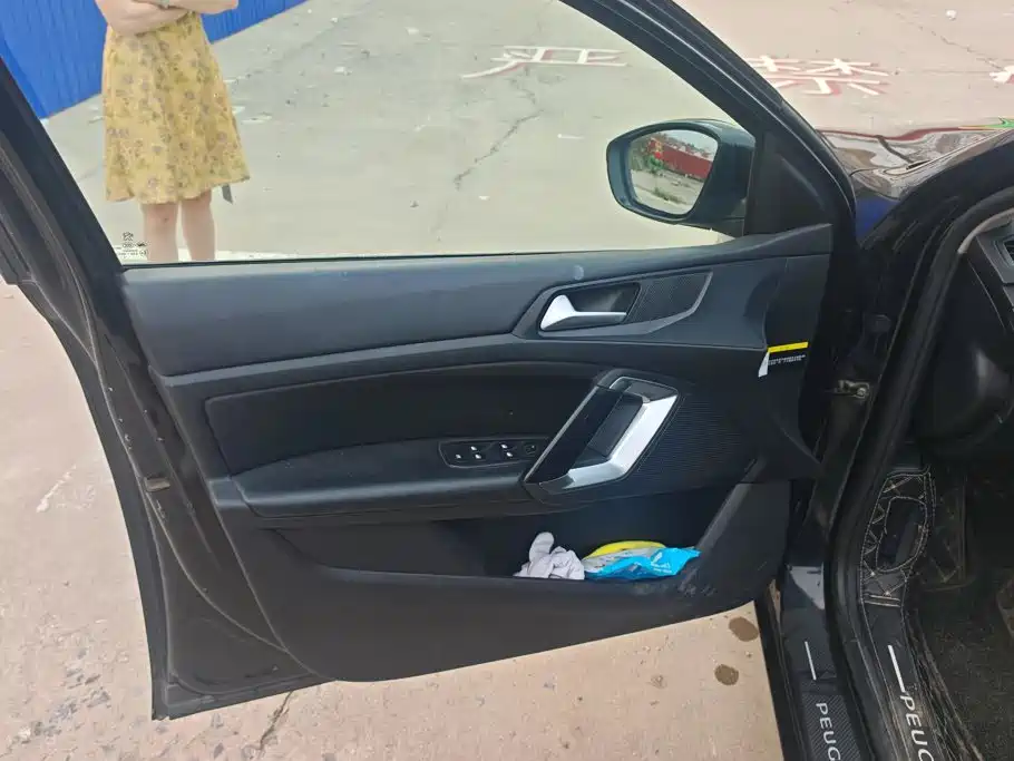 Peugeot 408 — миниатюра 7