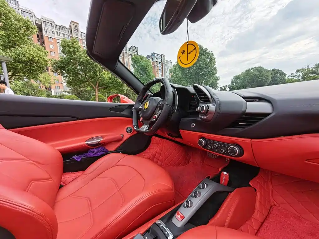 Ferrari 488 — миниатюра 9