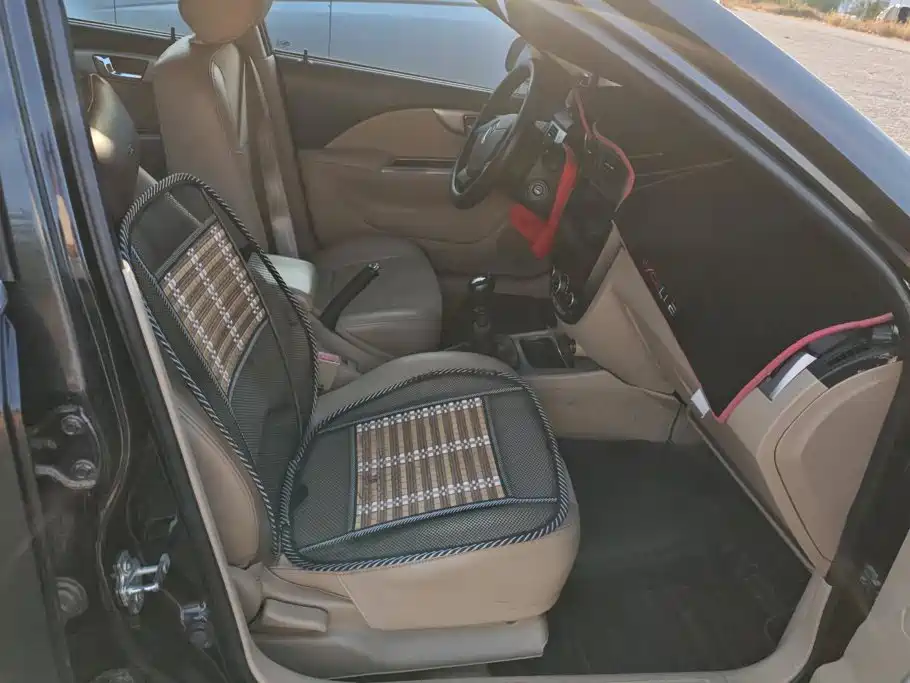 Buick Excelle — миниатюра 8