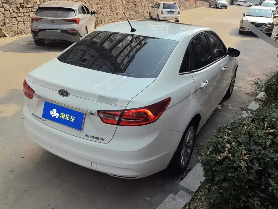 Ford Escort — миниатюра 3