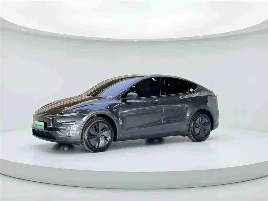 Tesla Model Y 2025