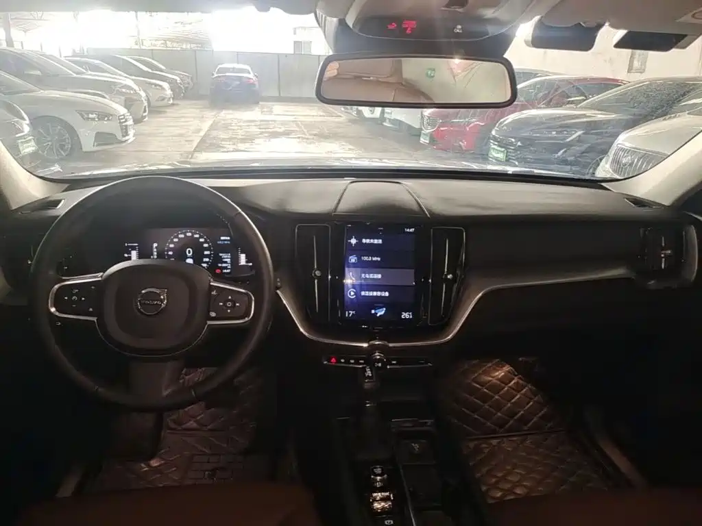Volvo XC60 — миниатюра 12